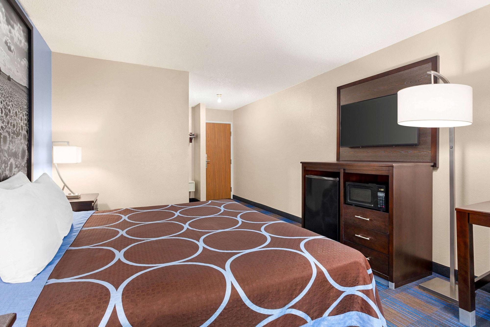 Super 8 By Wyndham Lenexa Overland Park Area/Mall Area Exterior photo